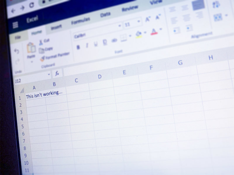 Excel screenshot - "This isn't working" written in cell